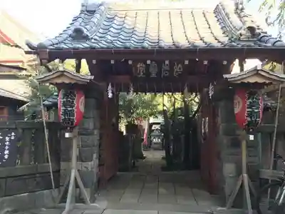 陽運寺の山門・神門