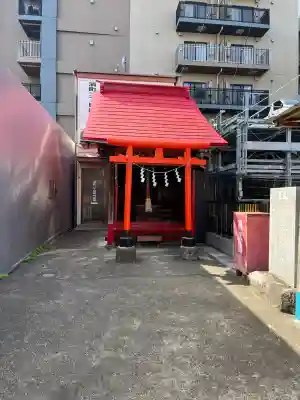 和田森稲荷神社の{uncategorized: "未分類", other: "その他", undefined: "問題あり", building: "その他建物", grave: "お墓", sacred_gate: "鳥居", guardian: "狛犬", statue: "像", buddha: "仏像", history: "歴史", nature: "自然", garden: "庭園", animal: "動物", pagoda: "塔", temizu: "手水舎", mountain_gate: "山門・神門", sanctuary: "本殿・本堂", subordinate: "末社・摂社", art: "芸術", scenery: "景色", jizo: "地蔵", ema: "絵馬", goshuin: "御朱印", omikuji: "おみくじ", items: "授与品その他", amulet: "お守り", goshuincho: "御朱印帳", eats: "食事", festival: "お祭り", votive_dance: "神楽", shichigosan: "七五三参", wedding: "結婚式", experience: "体験その他", initially: "初詣", around: "周辺", anti_infection: "感染症対策"}