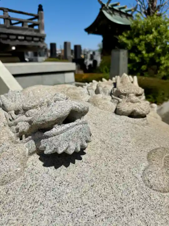 泉龍寺の{uncategorized: "未分類", other: "その他", undefined: "問題あり", building: "その他建物", grave: "お墓", sacred_gate: "鳥居", guardian: "狛犬", statue: "像", buddha: "仏像", history: "歴史", nature: "自然", garden: "庭園", animal: "動物", pagoda: "塔", temizu: "手水舎", mountain_gate: "山門・神門", sanctuary: "本殿・本堂", subordinate: "末社・摂社", art: "芸術", scenery: "景色", jizo: "地蔵", ema: "絵馬", goshuin: "御朱印", omikuji: "おみくじ", items: "授与品その他", amulet: "お守り", goshuincho: "御朱印帳", eats: "食事", festival: "お祭り", votive_dance: "神楽", shichigosan: "七五三参", wedding: "結婚式", experience: "体験その他", initially: "初詣", around: "周辺", anti_infection: "感染症対策"}