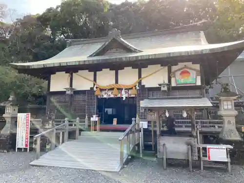 闘鶏神社の本殿・本堂