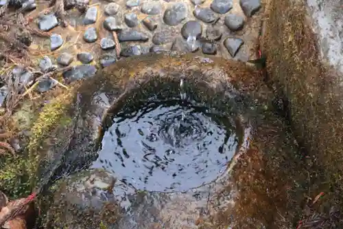 滝見不動堂の手水舎