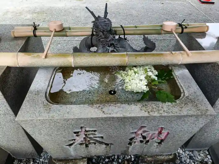 長津田王子神社の{uncategorized: "未分類", other: "その他", undefined: "問題あり", building: "その他建物", grave: "お墓", sacred_gate: "鳥居", guardian: "狛犬", statue: "像", buddha: "仏像", history: "歴史", nature: "自然", garden: "庭園", animal: "動物", pagoda: "塔", temizu: "手水舎", mountain_gate: "山門・神門", sanctuary: "本殿・本堂", subordinate: "末社・摂社", art: "芸術", scenery: "景色", jizo: "地蔵", ema: "絵馬", goshuin: "御朱印", omikuji: "おみくじ", items: "授与品その他", amulet: "お守り", goshuincho: "御朱印帳", eats: "食事", festival: "お祭り", votive_dance: "神楽", shichigosan: "七五三参", wedding: "結婚式", experience: "体験その他", initially: "初詣", around: "周辺", anti_infection: "感染症対策"}