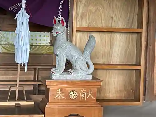 稲荷神社の狛犬