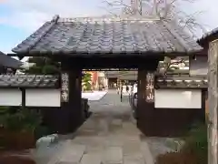 徳蔵寺の山門