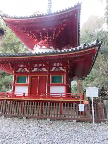 宝山寺の塔