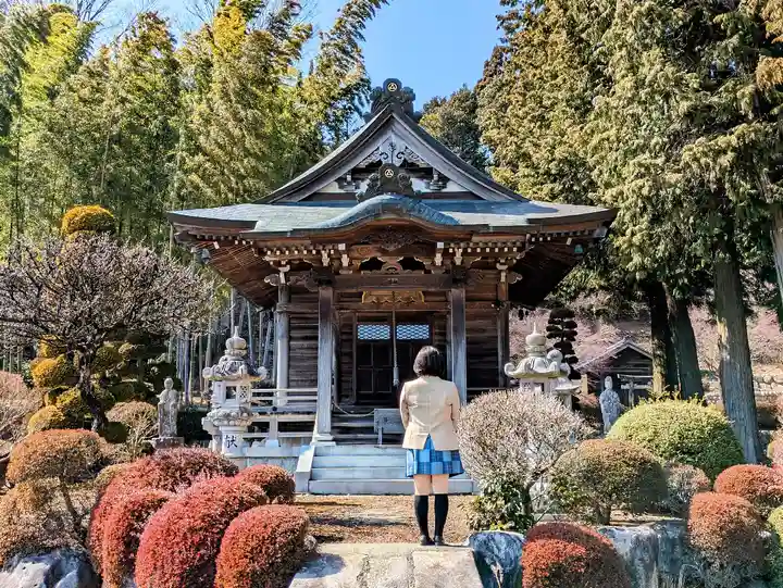 西岸寺の本殿・本堂