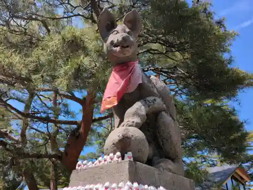 竹駒神社の{uncategorized: "未分類", other: "その他", undefined: "問題あり", building: "その他建物", grave: "お墓", sacred_gate: "鳥居", guardian: "狛犬", statue: "像", buddha: "仏像", history: "歴史", nature: "自然", garden: "庭園", animal: "動物", pagoda: "塔", temizu: "手水舎", mountain_gate: "山門・神門", sanctuary: "本殿・本堂", subordinate: "末社・摂社", art: "芸術", scenery: "景色", jizo: "地蔵", ema: "絵馬", goshuin: "御朱印", omikuji: "おみくじ", items: "授与品その他", amulet: "お守り", goshuincho: "御朱印帳", eats: "食事", festival: "お祭り", votive_dance: "神楽", shichigosan: "七五三参", wedding: "結婚式", experience: "体験その他", initially: "初詣", around: "周辺", anti_infection: "感染症対策"}
