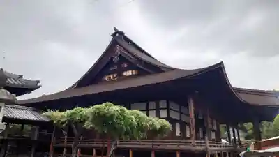 曼陀羅寺の本殿・本堂