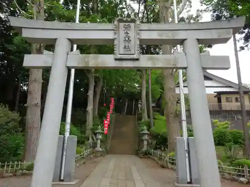 弥生神社の鳥居