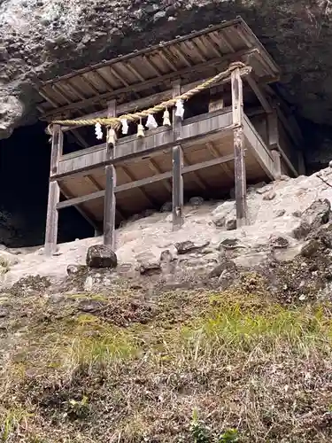 岩屋神社の末社