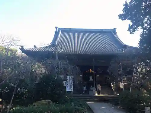 宝戒寺の本殿・本堂