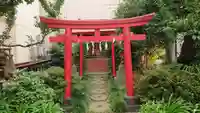 上布田稲荷神社の鳥居