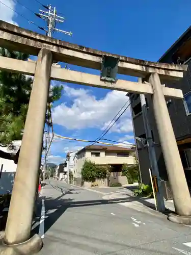 木嶋坐天照御魂神社の鳥居