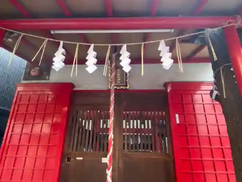 鳥居稲荷神社の本殿・本堂