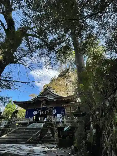 英彦山豊前坊高住神社の本殿