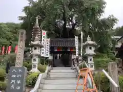 林陽寺の山門