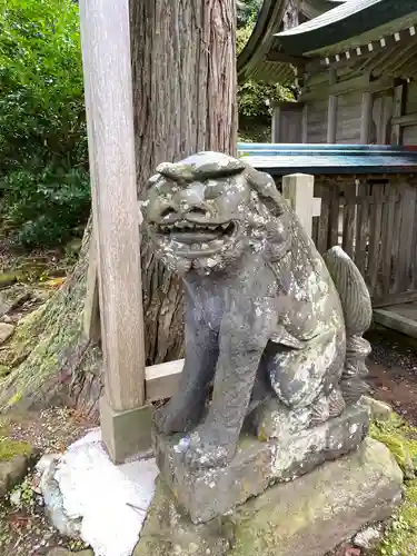 真山神社の狛犬