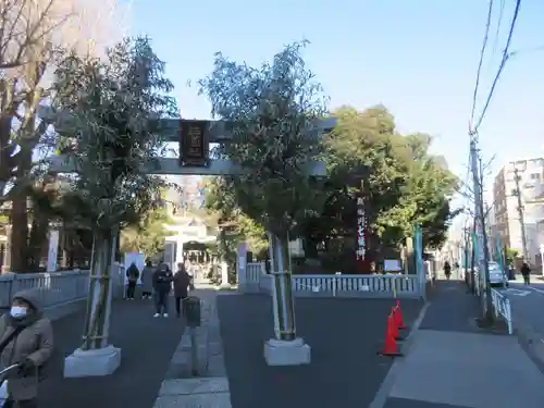 三囲神社の鳥居