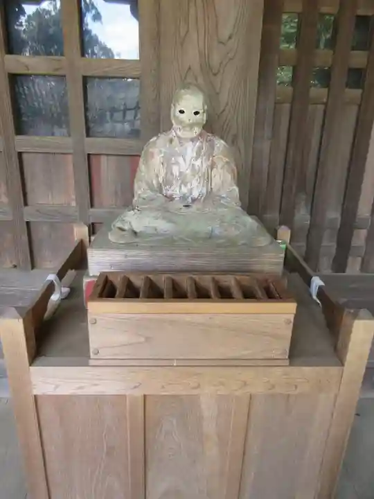 逢善寺の像