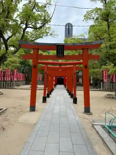 湊川神社の{uncategorized: "未分類", other: "その他", undefined: "問題あり", building: "その他建物", grave: "お墓", sacred_gate: "鳥居", guardian: "狛犬", statue: "像", buddha: "仏像", history: "歴史", nature: "自然", garden: "庭園", animal: "動物", pagoda: "塔", temizu: "手水舎", mountain_gate: "山門・神門", sanctuary: "本殿・本堂", subordinate: "末社・摂社", art: "芸術", scenery: "景色", jizo: "地蔵", ema: "絵馬", goshuin: "御朱印", omikuji: "おみくじ", items: "授与品その他", amulet: "お守り", goshuincho: "御朱印帳", eats: "食事", festival: "お祭り", votive_dance: "神楽", shichigosan: "七五三参", wedding: "結婚式", experience: "体験その他", initially: "初詣", around: "周辺", anti_infection: "感染症対策"}