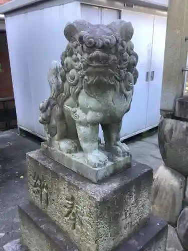 神明社の狛犬