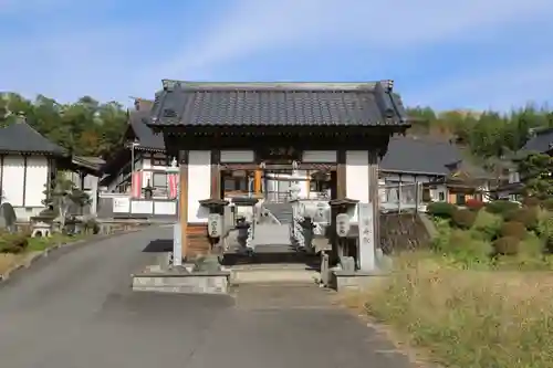 徳寿院の山門