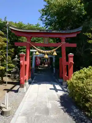 三軒地稲荷神社の{uncategorized: "未分類", other: "その他", undefined: "問題あり", building: "その他建物", grave: "お墓", sacred_gate: "鳥居", guardian: "狛犬", statue: "像", buddha: "仏像", history: "歴史", nature: "自然", garden: "庭園", animal: "動物", pagoda: "塔", temizu: "手水舎", mountain_gate: "山門・神門", sanctuary: "本殿・本堂", subordinate: "末社・摂社", art: "芸術", scenery: "景色", jizo: "地蔵", ema: "絵馬", goshuin: "御朱印", omikuji: "おみくじ", items: "授与品その他", amulet: "お守り", goshuincho: "御朱印帳", eats: "食事", festival: "お祭り", votive_dance: "神楽", shichigosan: "七五三参", wedding: "結婚式", experience: "体験その他", initially: "初詣", around: "周辺", anti_infection: "感染症対策"}