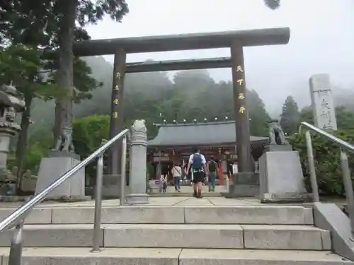 大山阿夫利神社の鳥居