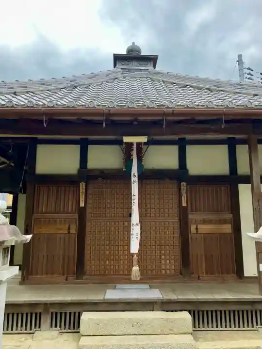 福円寺の{uncategorized: "未分類", other: "その他", undefined: "問題あり", building: "その他建物", grave: "お墓", sacred_gate: "鳥居", guardian: "狛犬", statue: "像", buddha: "仏像", history: "歴史", nature: "自然", garden: "庭園", animal: "動物", pagoda: "塔", temizu: "手水舎", mountain_gate: "山門・神門", sanctuary: "本殿・本堂", subordinate: "末社・摂社", art: "芸術", scenery: "景色", jizo: "地蔵", ema: "絵馬", goshuin: "御朱印", omikuji: "おみくじ", items: "授与品その他", amulet: "お守り", goshuincho: "御朱印帳", eats: "食事", festival: "お祭り", votive_dance: "神楽", shichigosan: "七五三参", wedding: "結婚式", experience: "体験その他", initially: "初詣", around: "周辺", anti_infection: "感染症対策"}