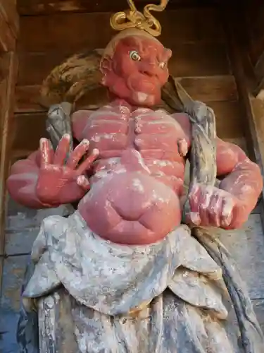 秩父札所三十二番　法性寺の像