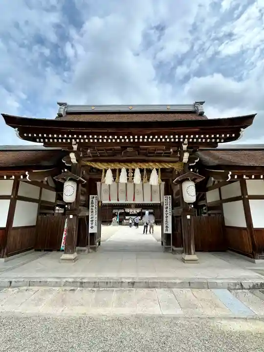 伊弉諾神宮の山門・神門