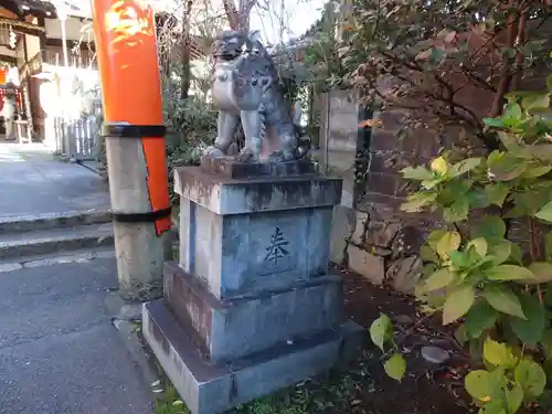 許波多神社（五ケ庄鎮座）の狛犬