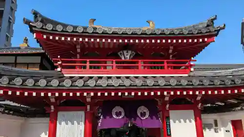 真光院の山門・神門