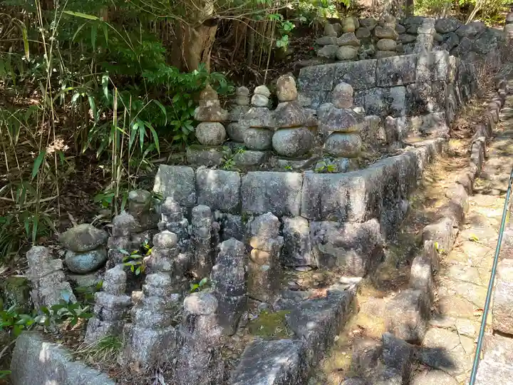 石塔寺(滋賀県)