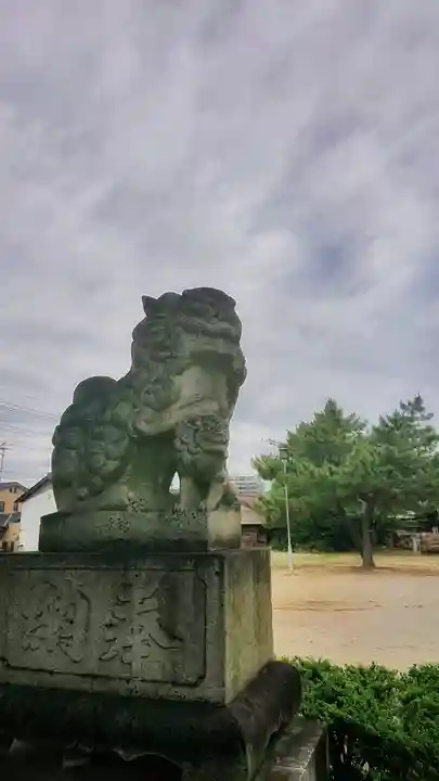 冨士三社(真清田神社御旅所)の狛犬