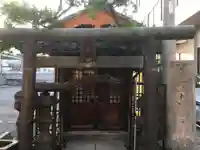 開運出世稲荷神社の鳥居