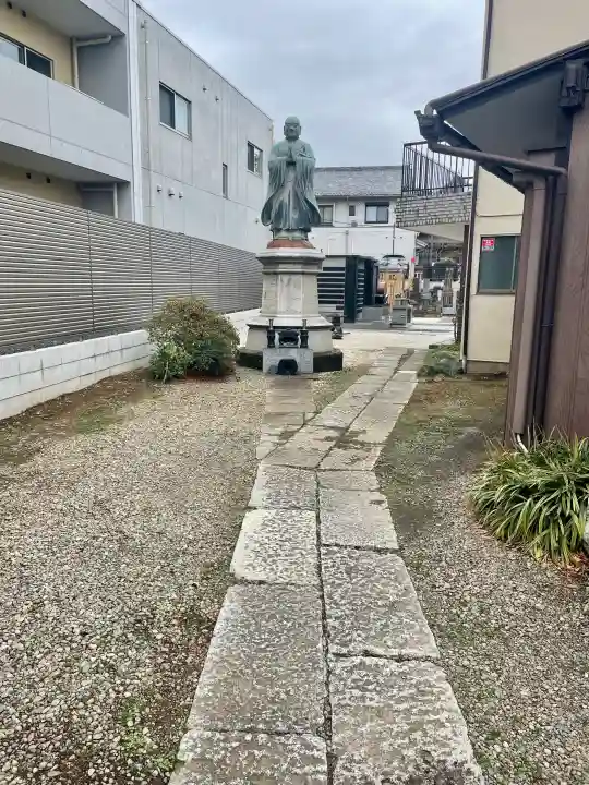妙泉寺の{uncategorized: "未分類", other: "その他", undefined: "問題あり", building: "その他建物", grave: "お墓", sacred_gate: "鳥居", guardian: "狛犬", statue: "像", buddha: "仏像", history: "歴史", nature: "自然", garden: "庭園", animal: "動物", pagoda: "塔", temizu: "手水舎", mountain_gate: "山門・神門", sanctuary: "本殿・本堂", subordinate: "末社・摂社", art: "芸術", scenery: "景色", jizo: "地蔵", ema: "絵馬", goshuin: "御朱印", omikuji: "おみくじ", items: "授与品その他", amulet: "お守り", goshuincho: "御朱印帳", eats: "食事", festival: "お祭り", votive_dance: "神楽", shichigosan: "七五三参", wedding: "結婚式", experience: "体験その他", initially: "初詣", around: "周辺", anti_infection: "感染症対策"}
