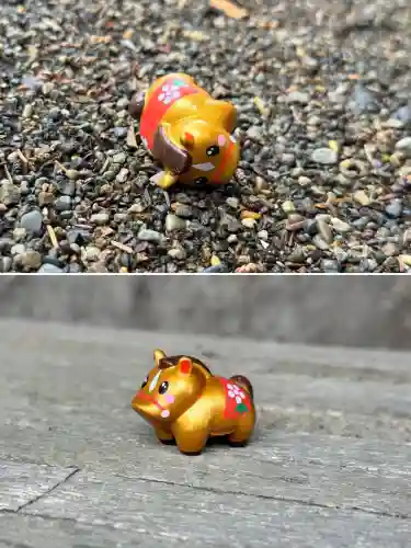 東開発稲荷神社の{uncategorized: "未分類", other: "その他", undefined: "問題あり", building: "その他建物", grave: "お墓", sacred_gate: "鳥居", guardian: "狛犬", statue: "像", buddha: "仏像", history: "歴史", nature: "自然", garden: "庭園", animal: "動物", pagoda: "塔", temizu: "手水舎", mountain_gate: "山門・神門", sanctuary: "本殿・本堂", subordinate: "末社・摂社", art: "芸術", scenery: "景色", jizo: "地蔵", ema: "絵馬", goshuin: "御朱印", omikuji: "おみくじ", items: "授与品その他", amulet: "お守り", goshuincho: "御朱印帳", eats: "食事", festival: "お祭り", votive_dance: "神楽", shichigosan: "七五三参", wedding: "結婚式", experience: "体験その他", initially: "初詣", around: "周辺", anti_infection: "感染症対策"}