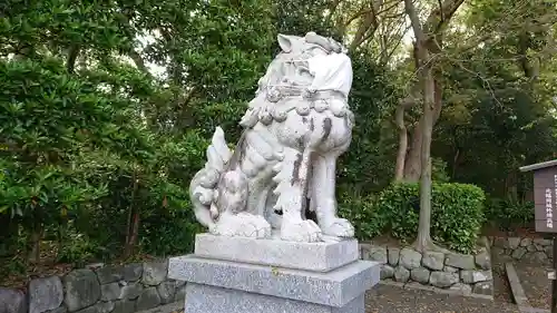 福岡縣護國神社の狛犬