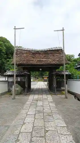 上行寺の山門