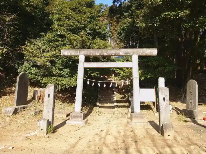 淡洲神社(山田)の{uncategorized: "未分類", other: "その他", undefined: "問題あり", building: "その他建物", grave: "お墓", sacred_gate: "鳥居", guardian: "狛犬", statue: "像", buddha: "仏像", history: "歴史", nature: "自然", garden: "庭園", animal: "動物", pagoda: "塔", temizu: "手水舎", mountain_gate: "山門・神門", sanctuary: "本殿・本堂", subordinate: "末社・摂社", art: "芸術", scenery: "景色", jizo: "地蔵", ema: "絵馬", goshuin: "御朱印", omikuji: "おみくじ", items: "授与品その他", amulet: "お守り", goshuincho: "御朱印帳", eats: "食事", festival: "お祭り", votive_dance: "神楽", shichigosan: "七五三参", wedding: "結婚式", experience: "体験その他", initially: "初詣", around: "周辺", anti_infection: "感染症対策"}