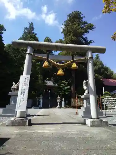 中氷川神社の鳥居