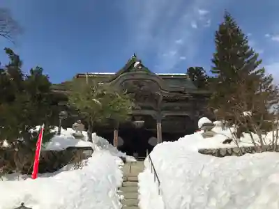 成相寺の本殿・本堂