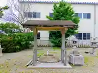 神明社(服岡)の手水舎