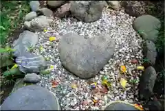 塚越稲荷神社の建物その他