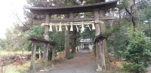 三ケ尻八幡神社の鳥居