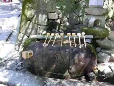 石上神宮の手水舎