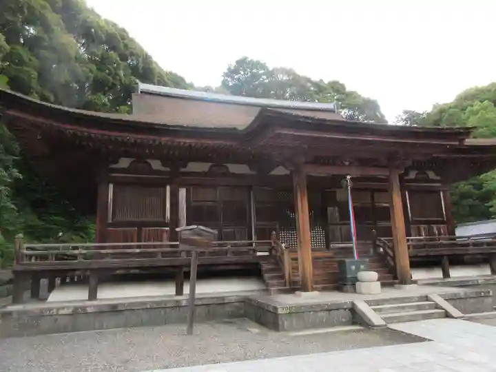 長弓寺の本殿・本堂