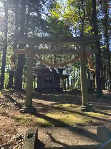 磐裂根裂神社の{uncategorized: "未分類", other: "その他", undefined: "問題あり", building: "その他建物", grave: "お墓", sacred_gate: "鳥居", guardian: "狛犬", statue: "像", buddha: "仏像", history: "歴史", nature: "自然", garden: "庭園", animal: "動物", pagoda: "塔", temizu: "手水舎", mountain_gate: "山門・神門", sanctuary: "本殿・本堂", subordinate: "末社・摂社", art: "芸術", scenery: "景色", jizo: "地蔵", ema: "絵馬", goshuin: "御朱印", omikuji: "おみくじ", items: "授与品その他", amulet: "お守り", goshuincho: "御朱印帳", eats: "食事", festival: "お祭り", votive_dance: "神楽", shichigosan: "七五三参", wedding: "結婚式", experience: "体験その他", initially: "初詣", around: "周辺", anti_infection: "感染症対策"}