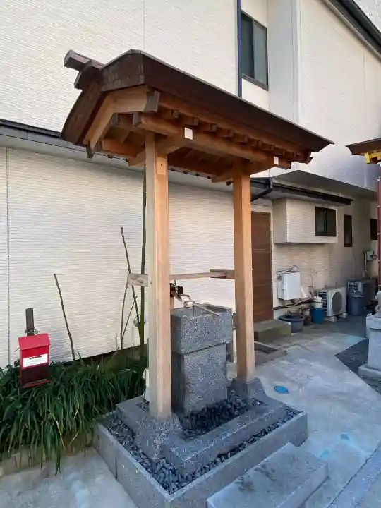 大松稲荷神社の{uncategorized: "未分類", other: "その他", undefined: "問題あり", building: "その他建物", grave: "お墓", sacred_gate: "鳥居", guardian: "狛犬", statue: "像", buddha: "仏像", history: "歴史", nature: "自然", garden: "庭園", animal: "動物", pagoda: "塔", temizu: "手水舎", mountain_gate: "山門・神門", sanctuary: "本殿・本堂", subordinate: "末社・摂社", art: "芸術", scenery: "景色", jizo: "地蔵", ema: "絵馬", goshuin: "御朱印", omikuji: "おみくじ", items: "授与品その他", amulet: "お守り", goshuincho: "御朱印帳", eats: "食事", festival: "お祭り", votive_dance: "神楽", shichigosan: "七五三参", wedding: "結婚式", experience: "体験その他", initially: "初詣", around: "周辺", anti_infection: "感染症対策"}